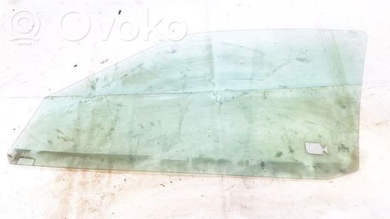 Volkswagen Polo III 6N 6N2 6NF Front door window glass four-door