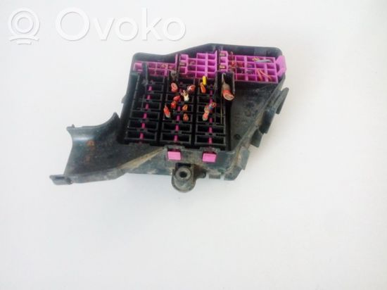 Volkswagen PASSAT B5.5 Fuse box set 8d2941824 8d2941824