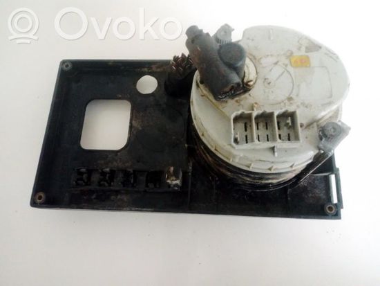 Mercedes-Benz 207 310 Speedometer (instrument cluster) 3146890890 3146890890