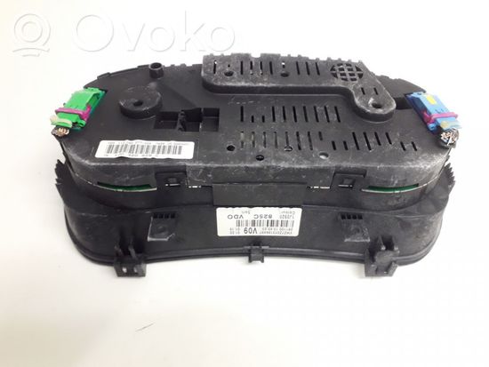 Volkswagen Golf IV Speedometer (instrument cluster) 1j0920825c vwz7z0y3166497 v09 281100 1j0920825c vwz7z0y3166497 v09 281100