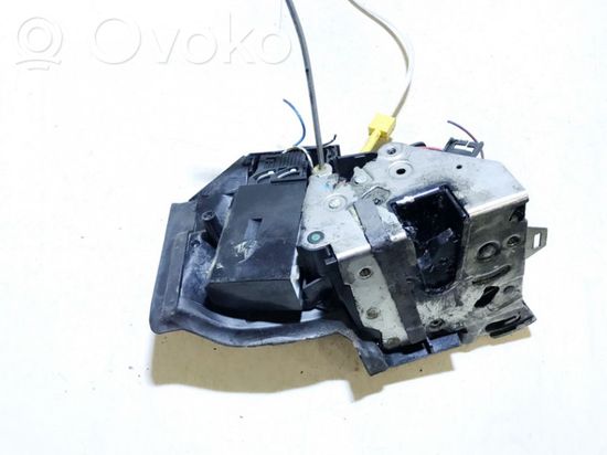 BMW 5 E39 Front door lock 8235113 6711-8352165 8235113 6711-8352165