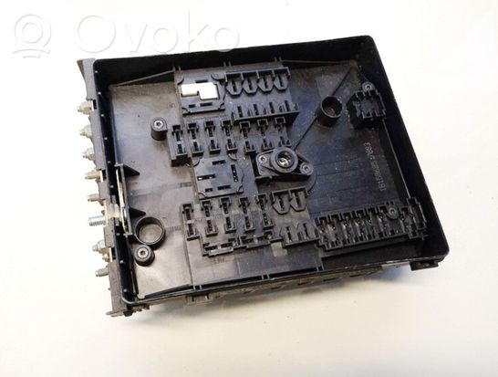 Volkswagen Golf VI Fuse box set 1k0937125 1k0937125