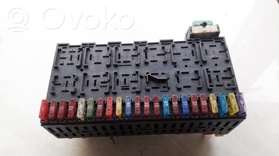 Volkswagen Golf III Fuse box set 357937039 357937039