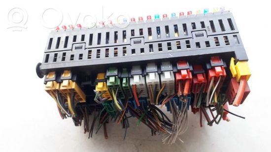 Volkswagen Golf III Fuse box set 357937039 357937039