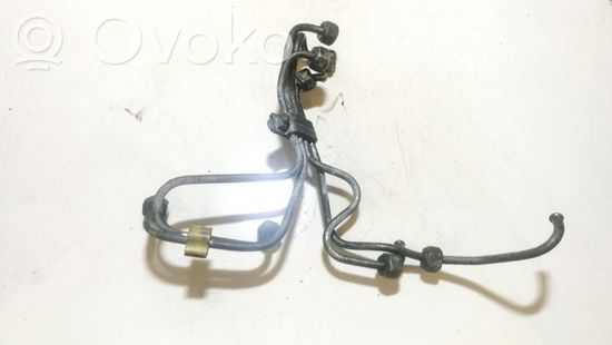 Volkswagen PASSAT B3 Fuel line pipe