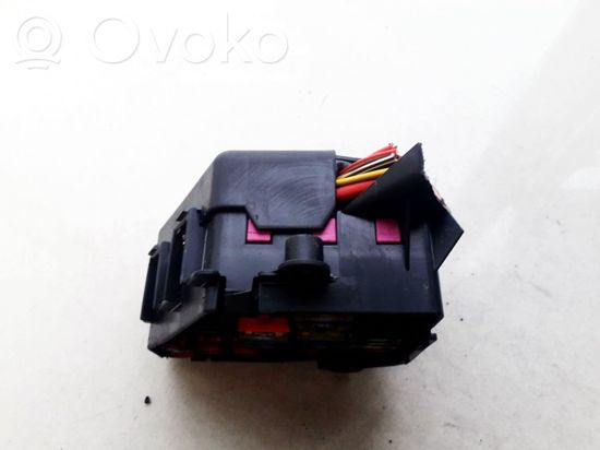 Volkswagen PASSAT B5 Fuse box set