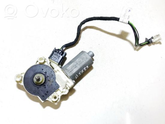 Mercedes-Benz E W211 Front door window regulator motor 0130821970 0130821970
