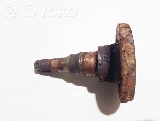 Volkswagen Jetta II Stub axle