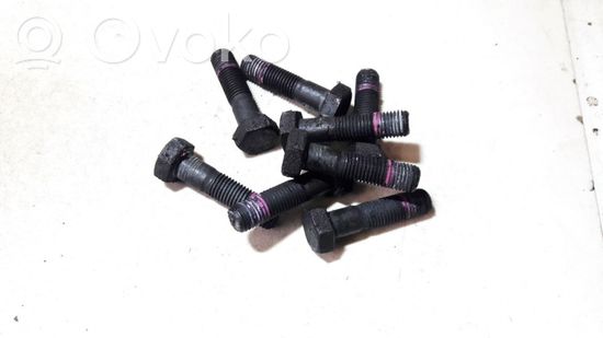 BMW 3 E90 E91 Nuts/bolts