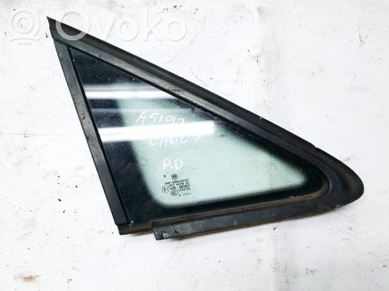 Volkswagen Caddy Front triangle window/glass