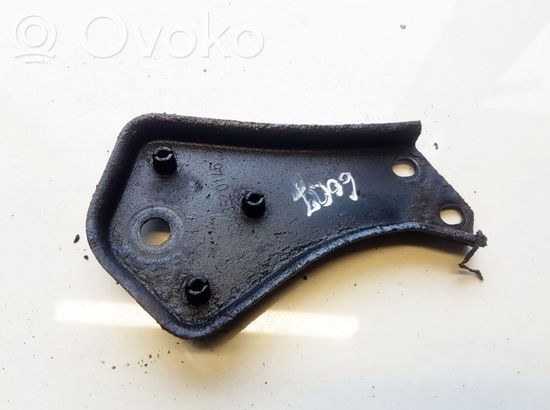 Mercedes-Benz C AMG W204 Engine mounting bracket A2043520146 A2043520146