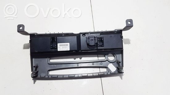 BMW 5 E60 E61 Climate control unit 6411695682501 64116956825-01 6411695682501 64116956825-01