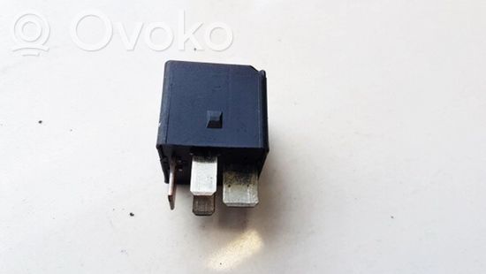 BMW 5 E60 E61 Other relay 61366901469 61.36-6901469 v23136-j6-x48 61366901469 61.36-6901469 v23136-j6-x48