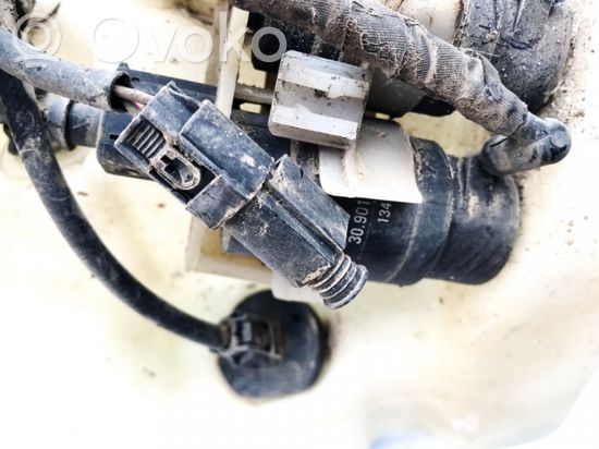 Mercedes-Benz E W211 Windscreen/windshield washer pump