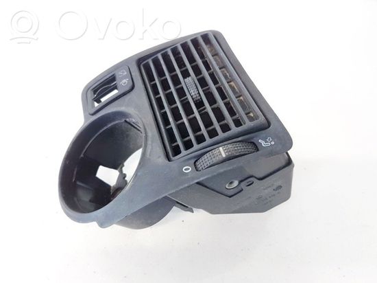 Volkswagen Golf IV Dash center air vent grill 1j1815715a 1j1815715a