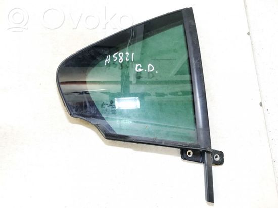 Volkswagen Jetta VI Rear vent window glass e000214 e000214