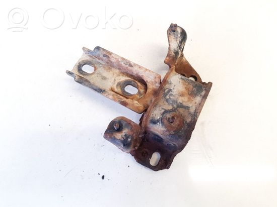 Mercedes-Benz C W203 Engine mount bracket