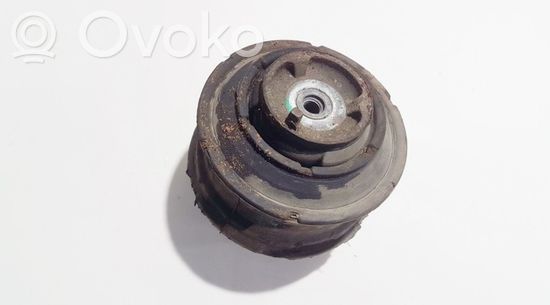 Mercedes-Benz C W203 Engine mount bracket