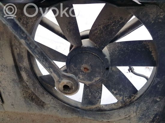 Volkswagen Golf III Radiator cooling fan shroud