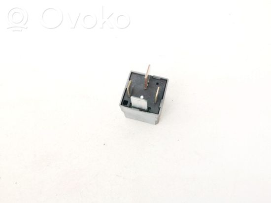 Mercedes-Benz E W211 Other relay A0025422819 4RA00779307 4RA007793-07 A0025422819 4RA00779307 4RA007793-07