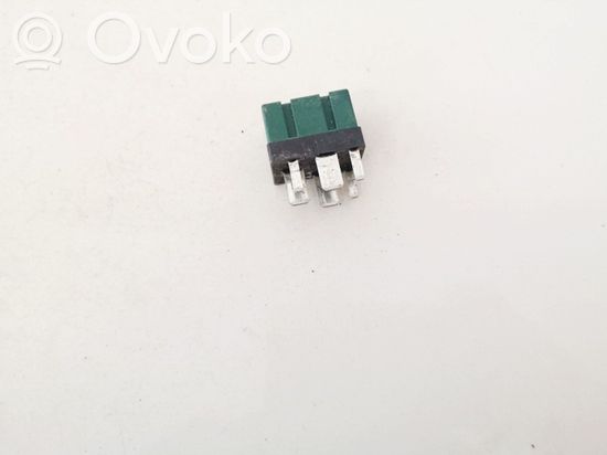 Mercedes-Benz A W168 Other relay 0025420319 v23078-f1002-x1 0025420319 v23078-f1002-x1