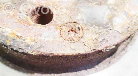 Mercedes-Benz E W211 Front wheel hub