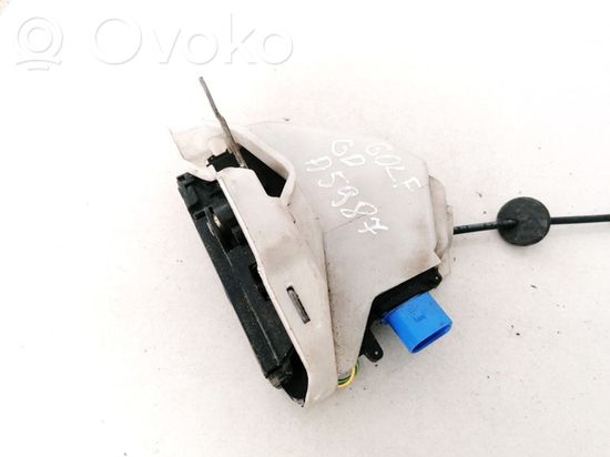 Volkswagen Golf V Rear door lock