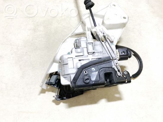 Volkswagen PASSAT B6 Rear door lock