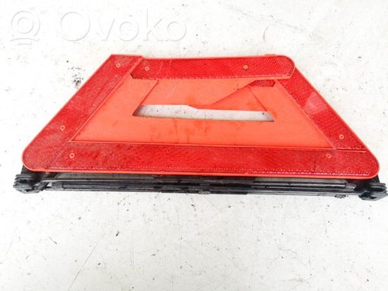 BMW 1 E81 E87 Emergency warning sign 27r080008 27r080008