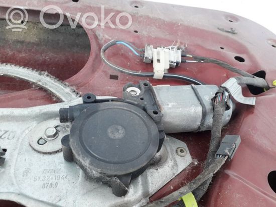 BMW 5 E34 Front door window regulator motor 51321944 51.32-1944 51321944 51.32-1944