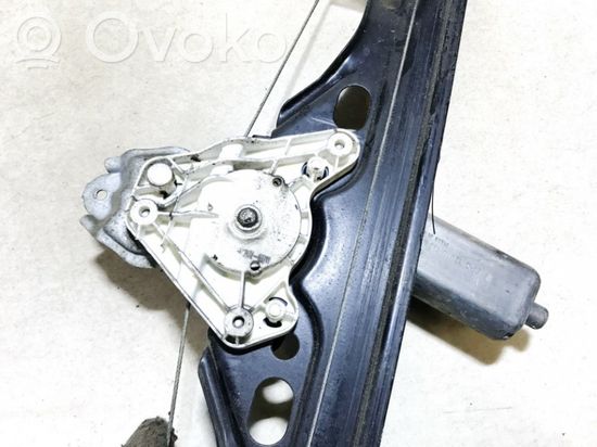 Mercedes-Benz C W203 Rear door window regulator motor 0130822008 0130822008