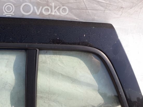 Volkswagen Vento Rear vent window glass
