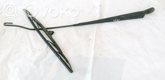 BMW 5 E60 E61 Front wiper blade arm