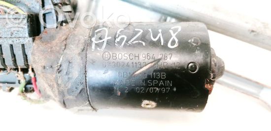 Volkswagen PASSAT B5 Wiper motor 0390241132 0390241132