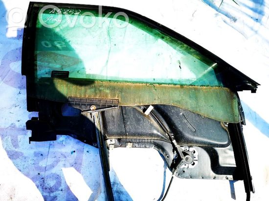 Audi 80 90 B3 Front door window/glass frame