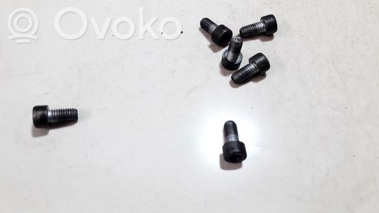 BMW X3 E83 Nuts/bolts