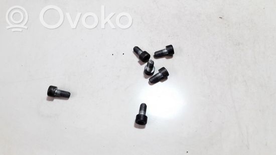 BMW X3 E83 Nuts/bolts