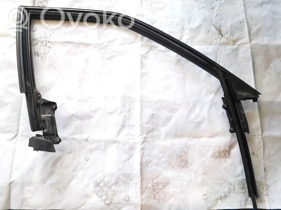 Audi 80 90 B3 Front door window/glass frame 893837350 893837350