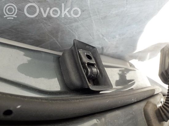 BMW 5 E60 E61 Front door check strap stopper