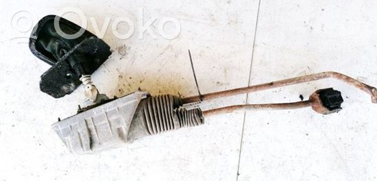Volkswagen PASSAT B5 Gear selector/shifter (interior) 8D0711025 8D0711025