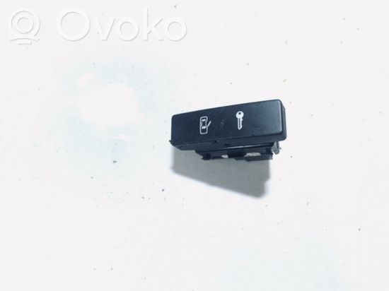 Volkswagen Touareg I Central locking switch button