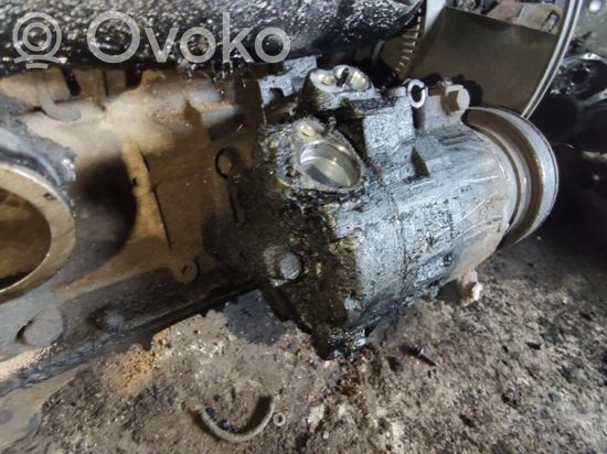 BMW 5 E39 Air conditioning (A/C) compressor (pump)
