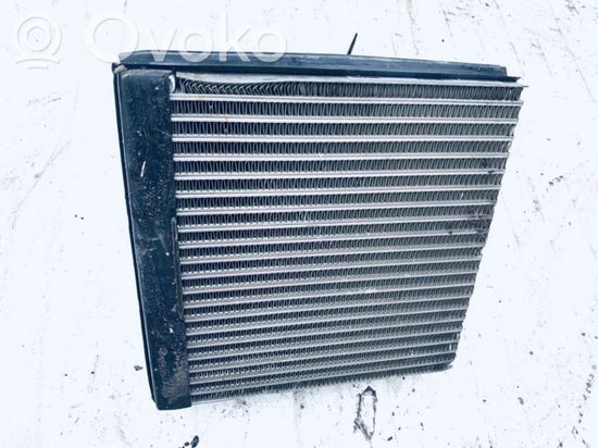 Volkswagen Polo IV 9N3 A/C cooling radiator (condenser) 52268990 52268990