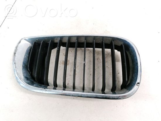 BMW 3 E46 Front grill 51137030550 51.13-7030550 51137030550 51.13-7030550