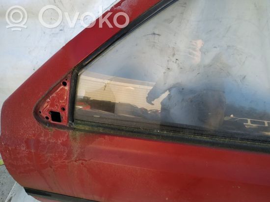 Volkswagen Golf III Front door window glass four-door
