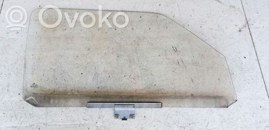 Volkswagen Golf II Front door window glass four-door