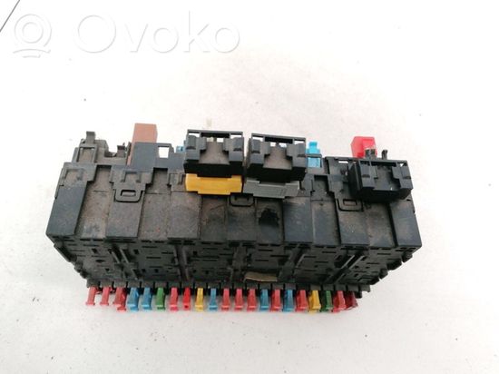 Volkswagen Golf III Fuse box set 357937039 357937039