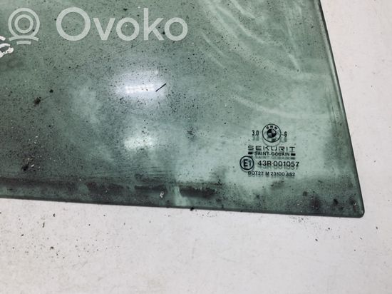 BMW 3 E36 Rear vent window glass