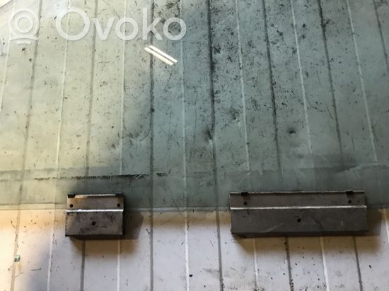 BMW 5 E34 Front door window glass four-door