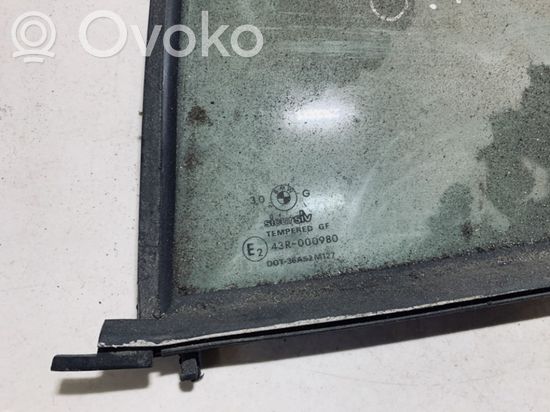 BMW 3 E36 Rear vent window glass